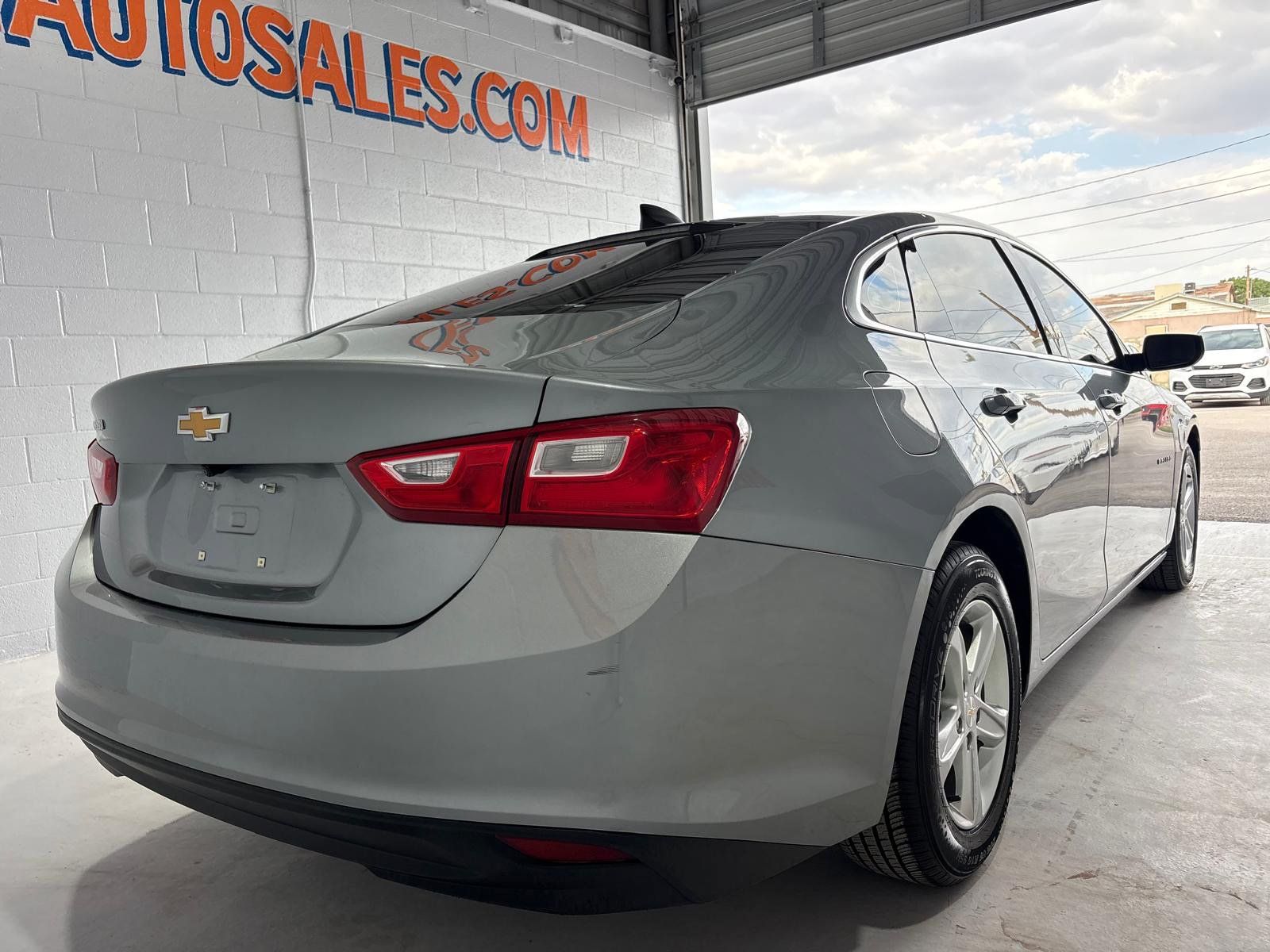 Used 2023 Chevrolet Malibu LS FWD image 5
