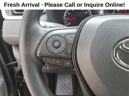 Used 2022 Toyota RAV4 LE AWD/4WD image 16