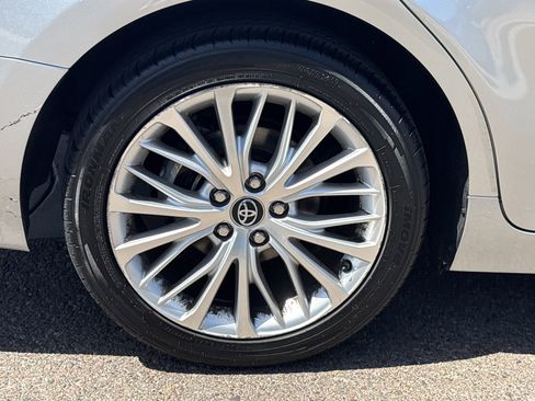 Used 2018 Toyota Camry XLE FWD image 8