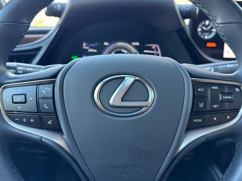 Certified 2025 Lexus ES 300h w/ Premium Package FWD image 26