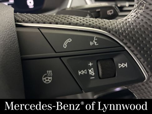 Used 2023 Audi SQ5 Premium Plus w/ Premium Plus Package image 12