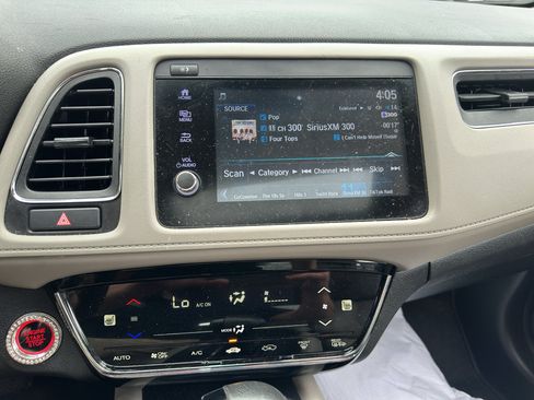 Used 2021 Honda HR-V EX-L image 19