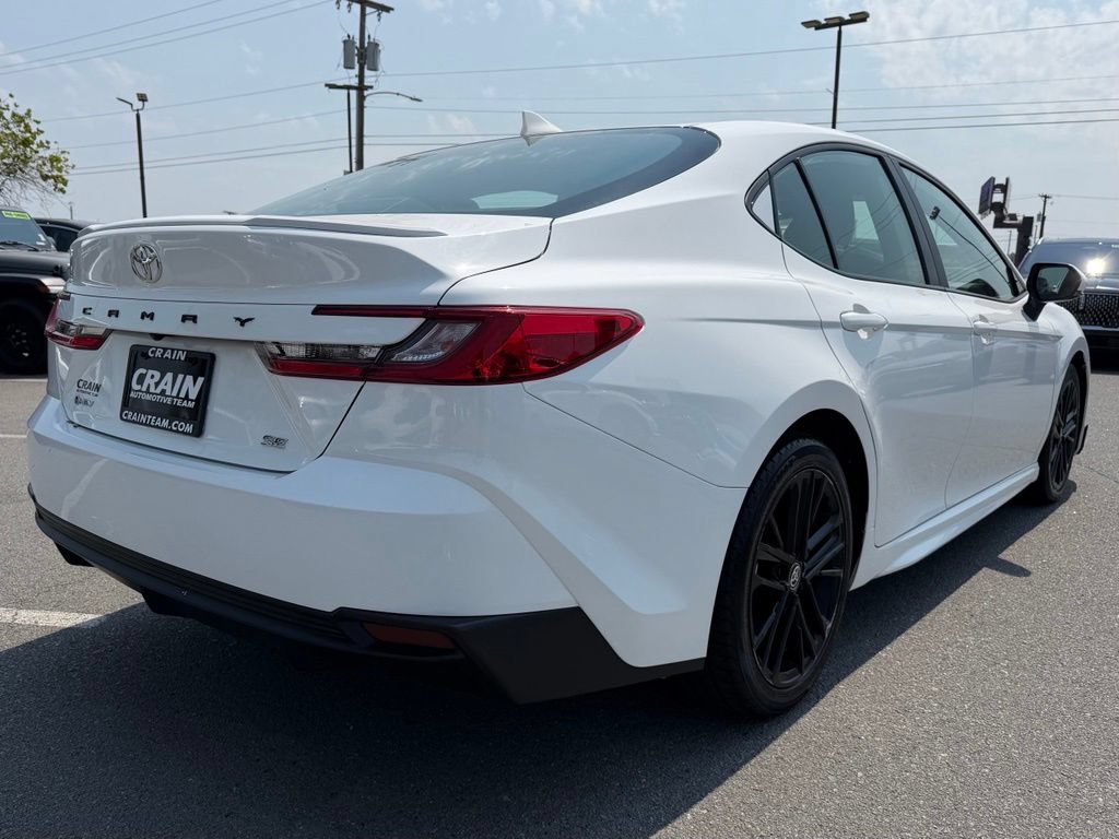 Used 2025 Toyota Camry SE FWD image 7