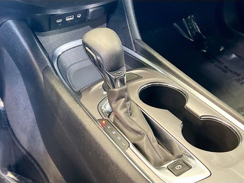 Used 2023 Chevrolet Malibu LT FWD image 17