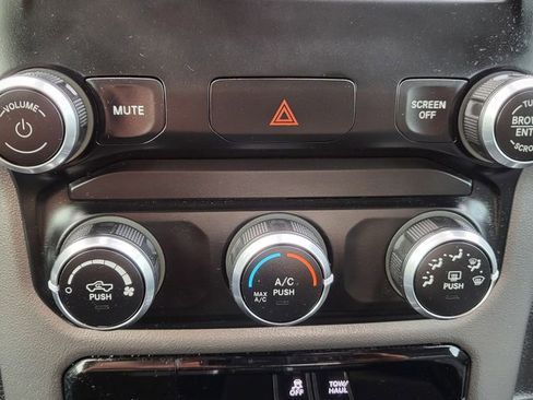 Used 2020 RAM 1500 Lone Star image 33