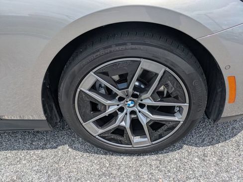 Used 2026 BMW 530i w/ Premium Package RWD image 11