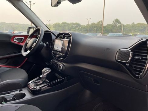 Used 2025 Kia Soul GT-Line w/ GT-Line Technology Package FWD image 30
