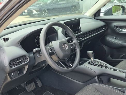 Used 2025 Honda HR-V LX image 14