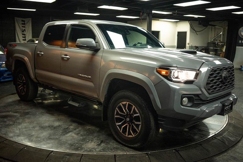 Used 2021 Toyota Tacoma TRD Sport w/ Technology Package AWD/4WD image 5