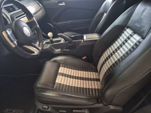Used 2012 Ford Mustang Shelby GT500 w/ Electronics Pkg RWD image 11