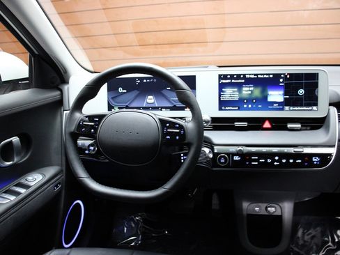 Used 2023 Hyundai Ioniq 5 Limited image 38