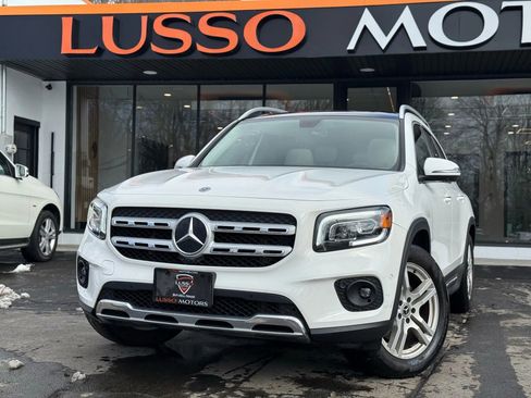 Used 2020 Mercedes-Benz GLB 250 4MATIC image 1