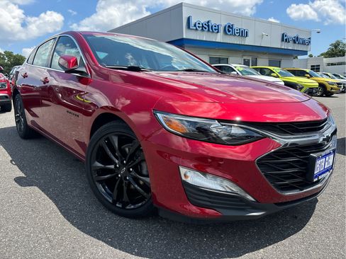 Used 2024 Chevrolet Malibu LT w/ Sport Edition FWD image 2