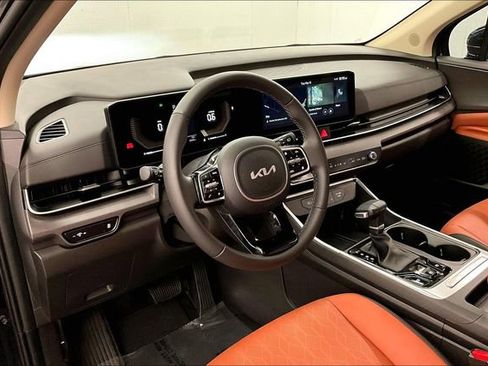 Used 2026 Kia Carnival EX FWD image 17