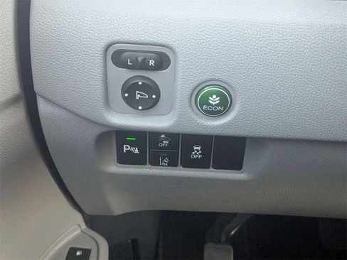 Used 2022 Honda Pilot Touring image 17