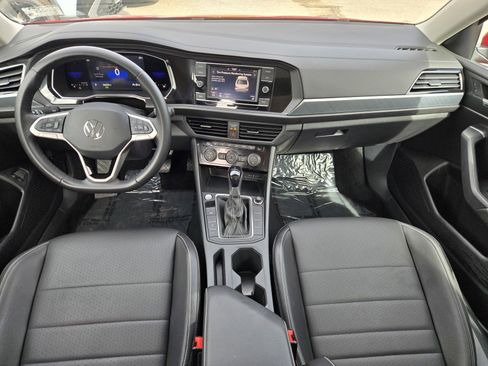 Used 2022 Volkswagen Jetta SE w/ Panoramic Sunroof Package image 14