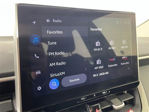 Used 2025 Toyota Corolla XLE image 7