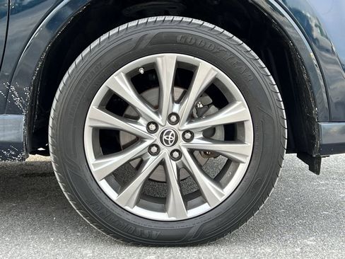 Used 2017 Toyota RAV4 Platinum image 10