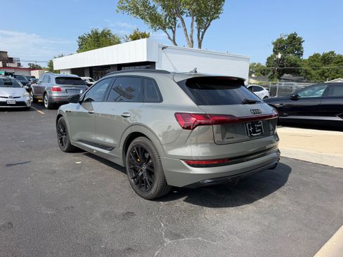 Used 2022 Audi e-tron Chronos w/ Chronos Package AWD/4WD image 4