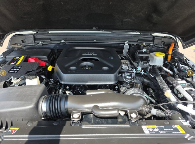Used 2023 Jeep Wrangler Unlimited Rubicon 4xe AWD/4WD image 12