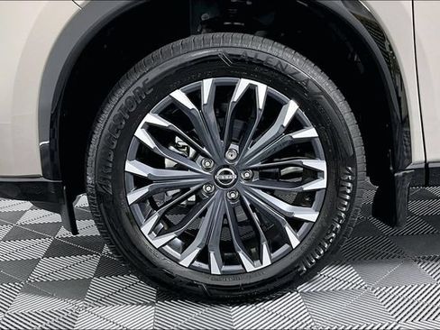 Used 2026 Nissan Rogue Platinum w/ Platinum Premium Package AWD/4WD image 8