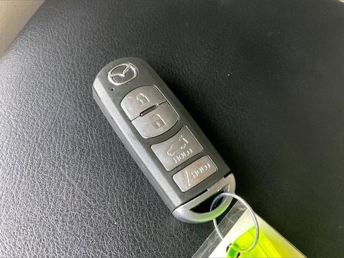 Used 2019 MAZDA CX-5 Touring image 12