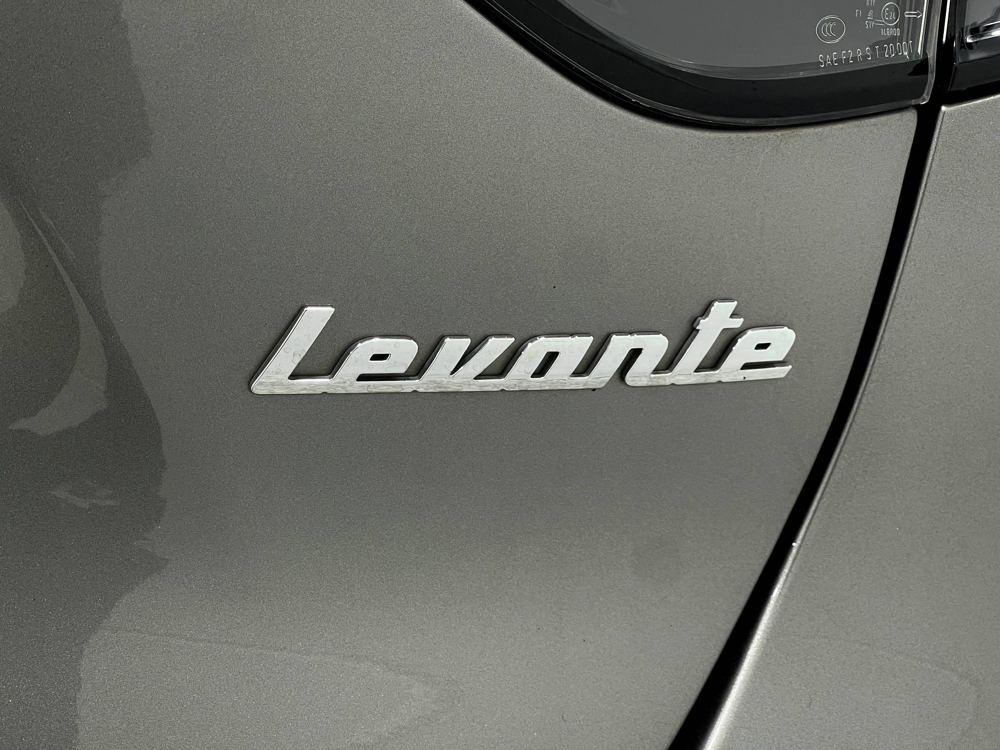Used 2021 Maserati Levante AWD/4WD image 41