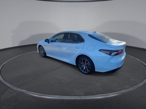 Used 2024 Toyota Camry XLE image 12