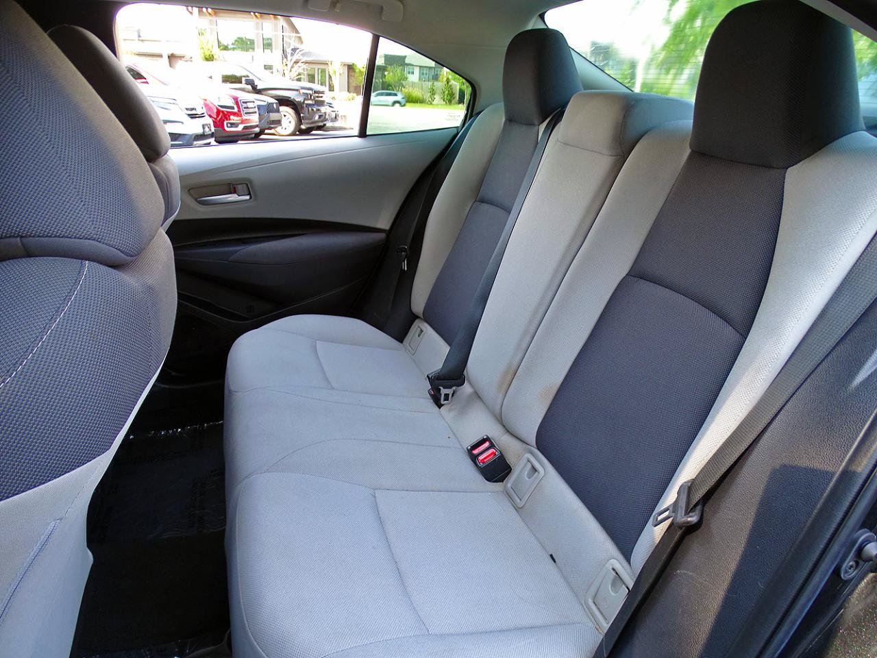 Used 2020 Toyota Corolla L FWD image 19