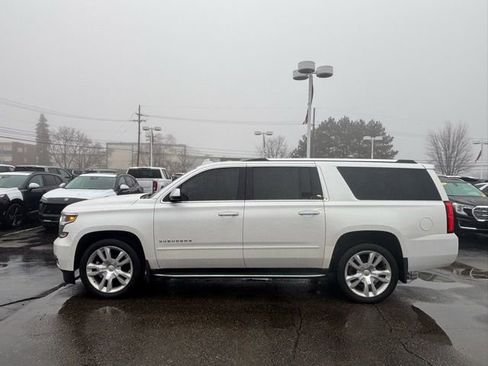 Used 2017 Chevrolet Suburban Premier image 8