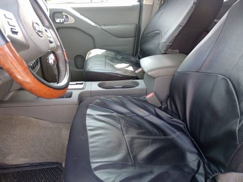 Used 2018 Nissan Frontier SV w/ Value Truck Package image 9