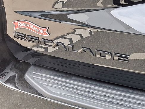 New 2026 Cadillac Escalade ESV Platinum Sport w/ LPO, ONYX Package image 19