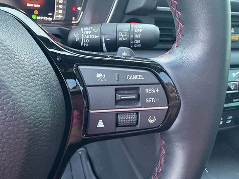 Certified 2025 Honda Pilot Black Edition image 14