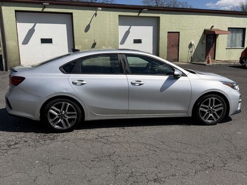 Used 2020 Kia Forte EX w/ EX Special Edition image 2