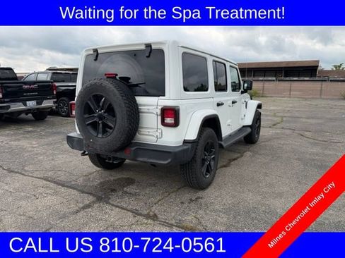 Used 2021 Jeep Wrangler Unlimited Sahara AWD/4WD image 3