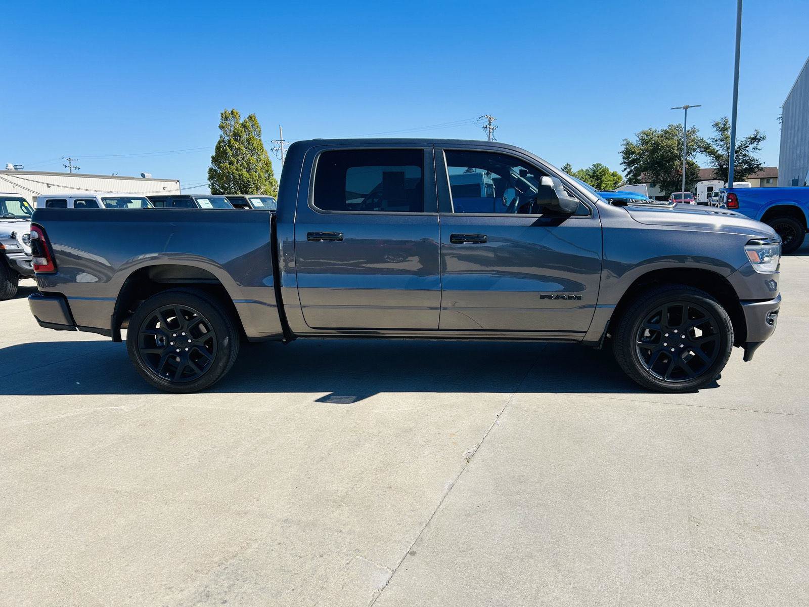 Used 2024 RAM 1500 Laramie AWD/4WD image 39