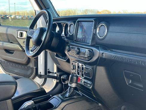 Used 2021 Jeep Wrangler Unlimited Rubicon 4xe w/ Cold Weather Group image 29