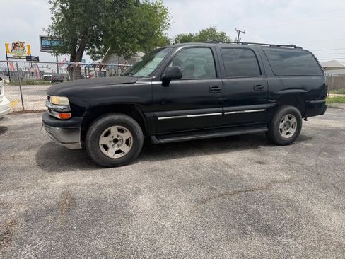 Used 2002 Chevrolet Suburban LT RWD image 5