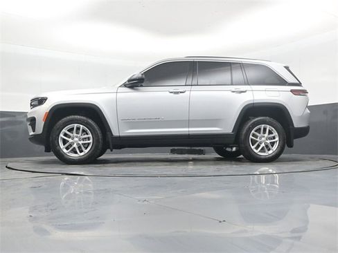 New 2025 Jeep Grand Cherokee Laredo image 42