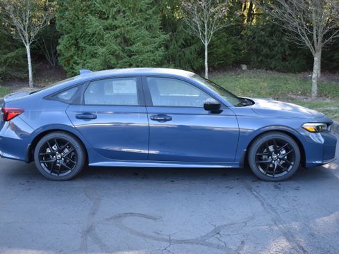 New 2025 Honda Civic Sport image 9