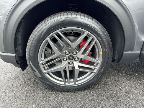 New 2026 Ford Explorer ST-Line w/ ST-Line Street Pack image 28