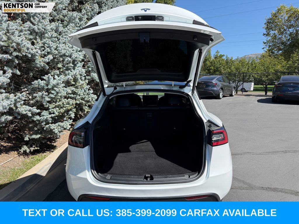Used 2023 Tesla Model Y Long Range AWD/4WD image 30