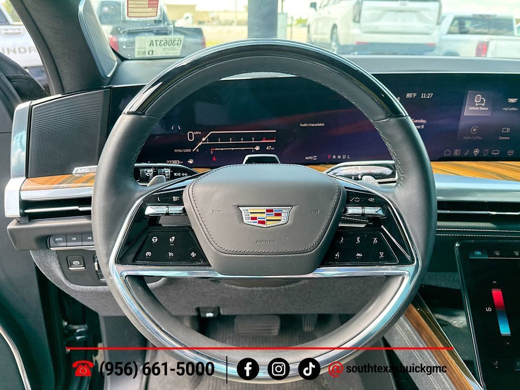 Used 2025 Cadillac Escalade Sport Platinum w/ LPO, Floor Liner Package AWD/4WD image 14