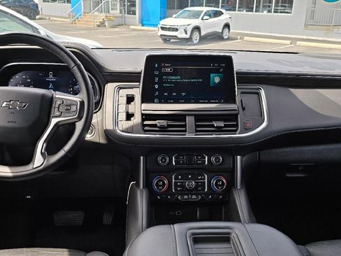 Used 2023 Chevrolet Suburban Z71 w/ Luxury Package AWD/4WD image 13