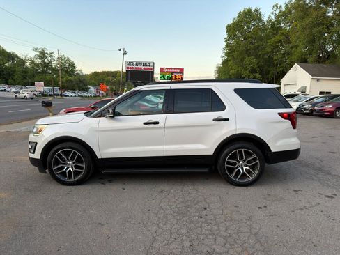 Used 2017 Ford Explorer Sport w/ Equipment Group 401A AWD/4WD image 7