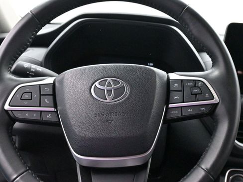 Used 2024 Toyota Grand Highlander XLE image 17