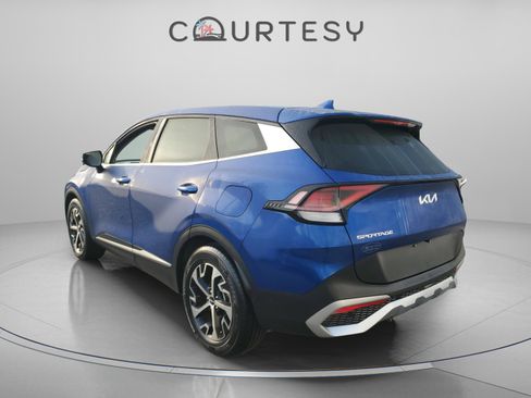 Certified 2023 Kia Sportage EX image 2