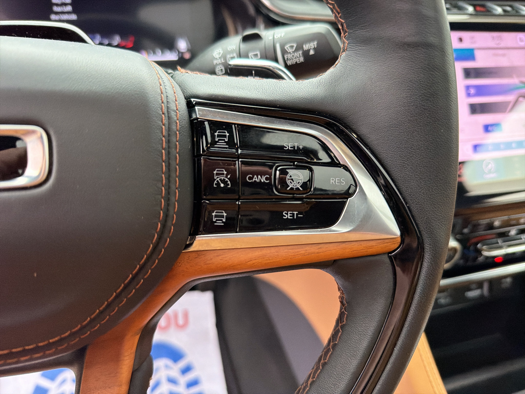 Used 2025 Jeep Grand Cherokee L Summit AWD/4WD image 20