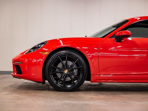 Used 2022 Porsche 718 Cayman RWD image 26
