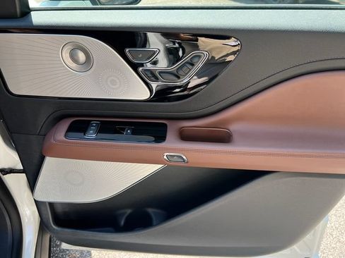 New 2026 Lincoln Aviator Reserve AWD/4WD image 15